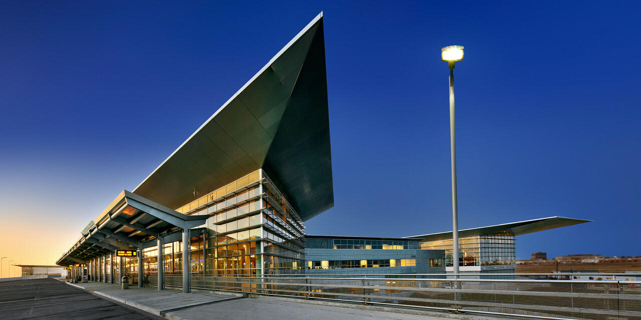 Winnipeg James Armstrong Richardson International Airport Terminal Building