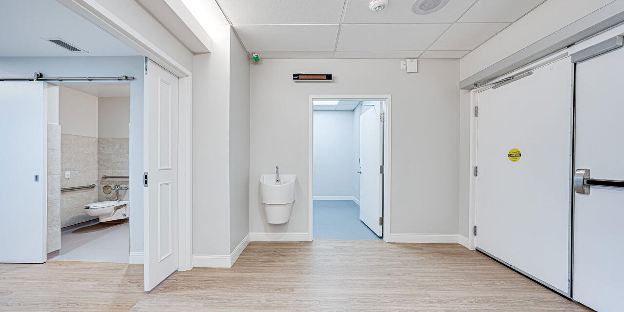 Yee Hong Centre For Geriatric Care Peter K. Kwok Hospice Yee Hong Centre For Geriatric Care Peter K. Kwok Hospice