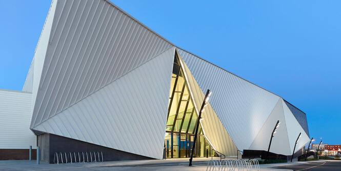 EmeraldHillsAquaticCentre_BannerSize-02_2270x1335