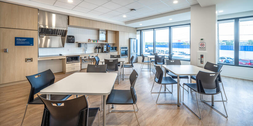 YW Sheriff King Shelter Dining Area Image