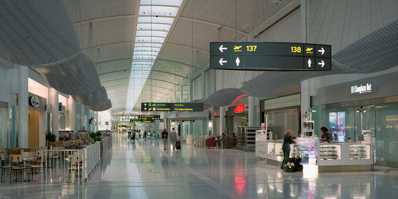 PearsonInternationalAirport_BannerSize-02_2270x1335